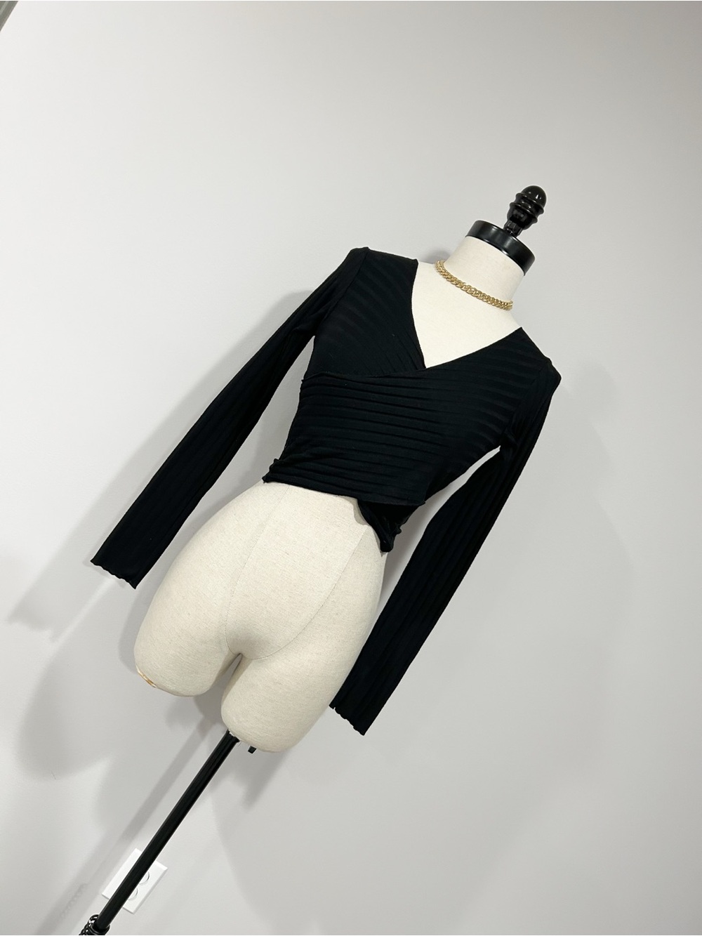Princess Polly Black Ribbed V-Neck Crop Top